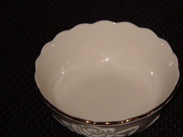 Lenox Rosebud Collection All purpose/Cereal Bowl