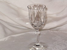Heisey Fairacre Wine Glass
