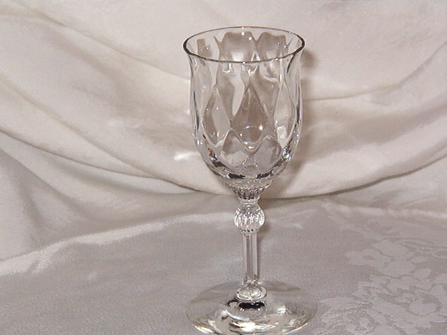 Heisey Fairacre Wine Glass