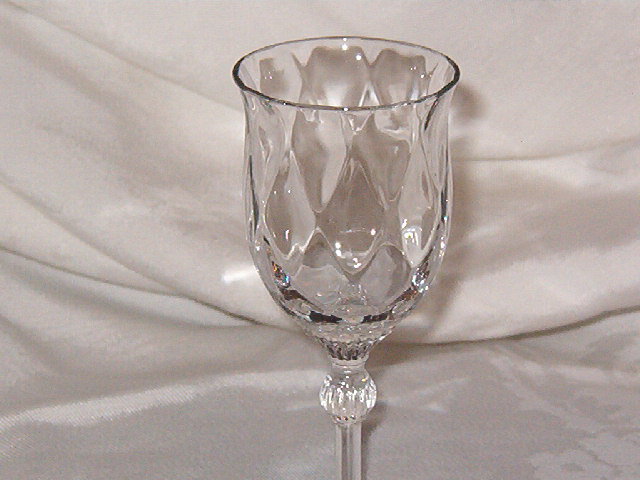 Heisey Fairacre Wine Glass
