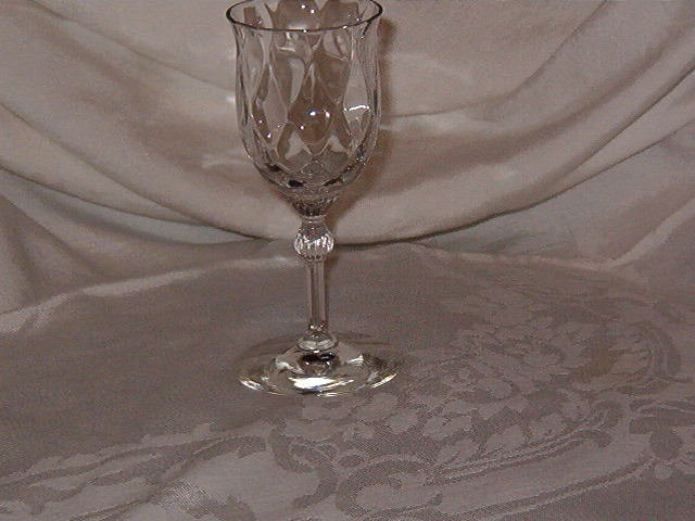 Heisey Fairacre Wine Glass