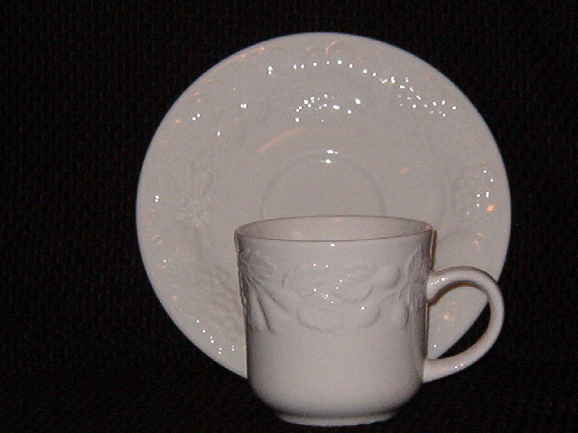 Gibson Designs Fruit Cup & Saucer