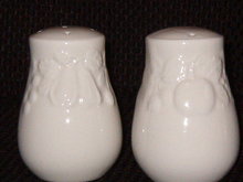 Gibson Designs Fruit Salt & Pepper
