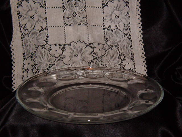 Pyrex Sculptured Tray