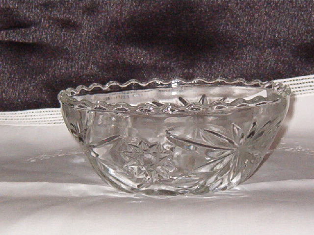 Anchor Hocking Early American Prescut Clear Bowl
