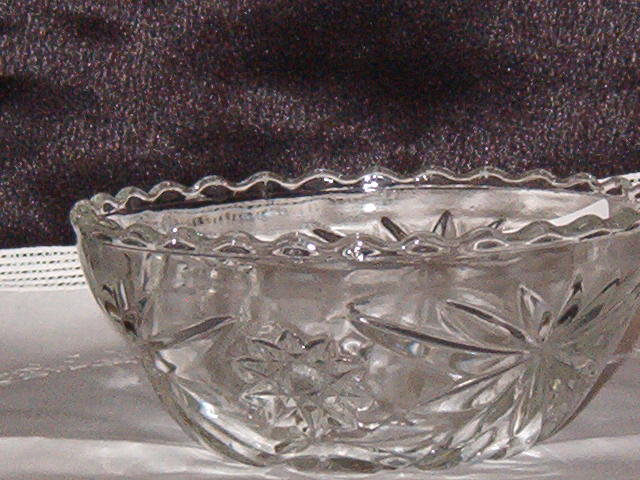 Anchor Hocking Early American Prescut Clear Bowl