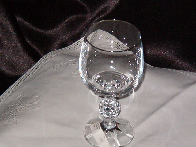 Import Associates Platinum Band Wine