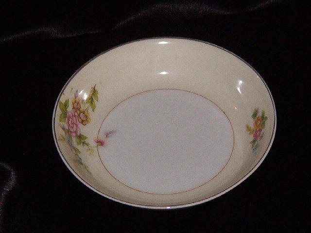 W H Japan Wishbone & Horseshoe Berry Bowl