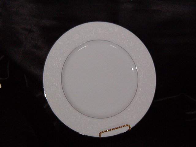 Style House Brocade Dinner Plate