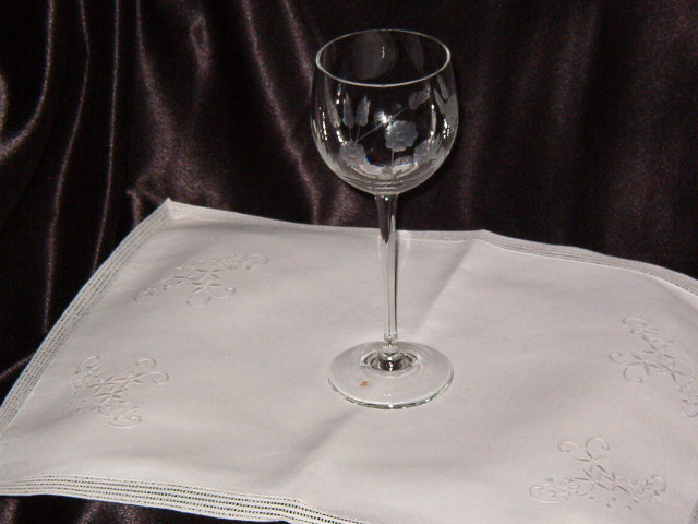 Crystal Romanian Empress Etched Wine
