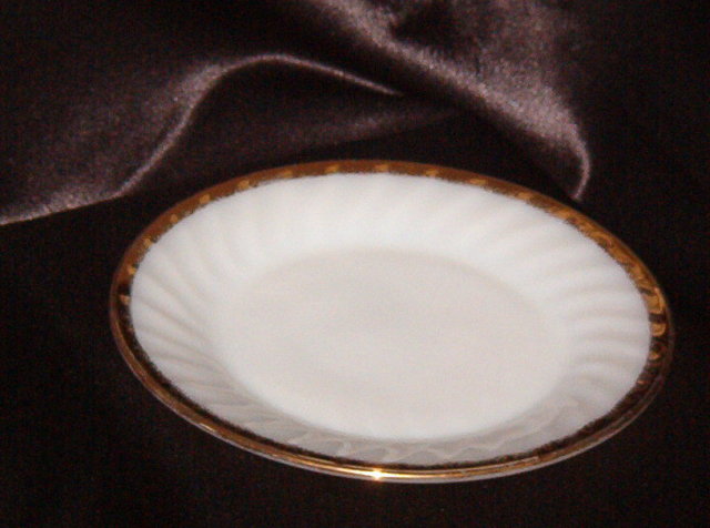 Anchor Hocking Swirl Golden Anniversary Salad Plate