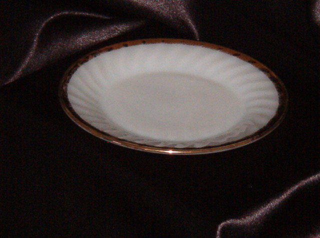 Anchor Hocking Swirl Golden Anniversary Salad Plate