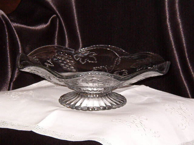 EAPG Grape w/Vine Bowl