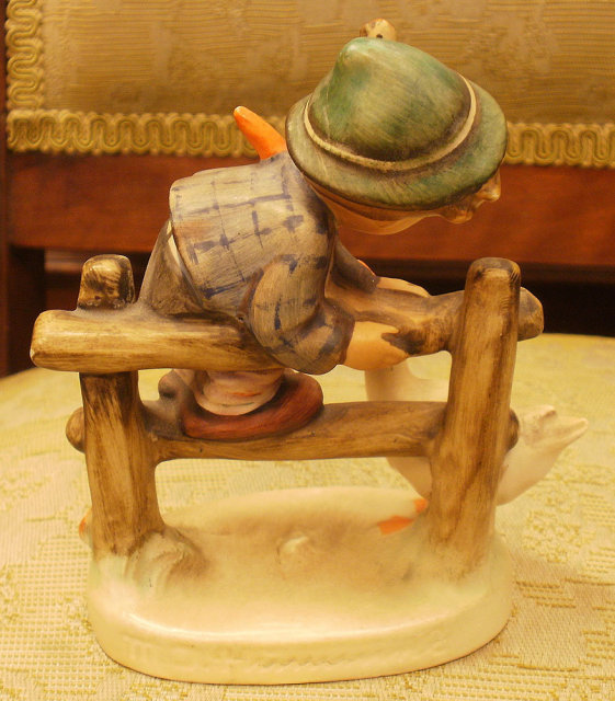 M J Hummel Full Bee #195
