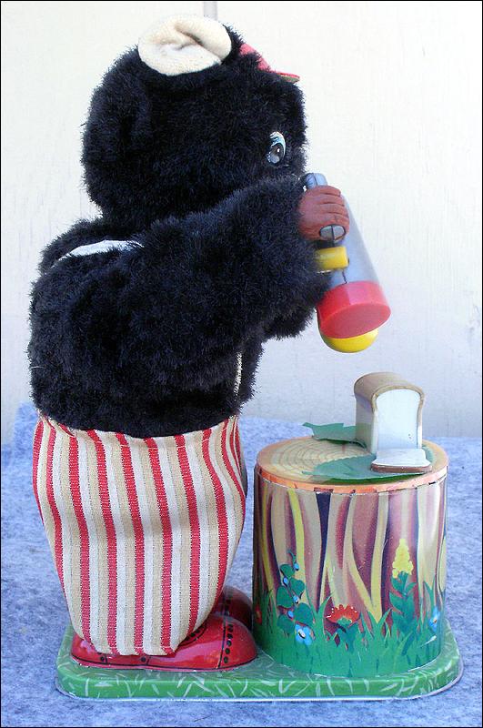 Vintage Battery Operated Maxwell Coffee Tin Bear Made in Japan
