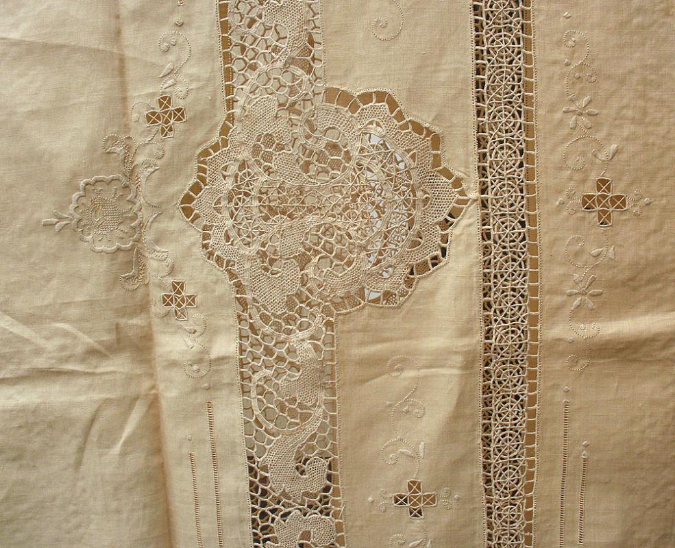 Embroidered Chinese Banquet 68