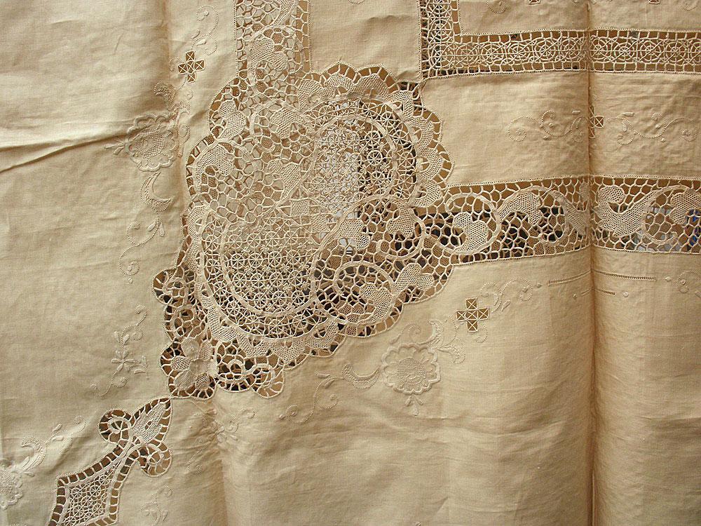 Embroidered Chinese Banquet 68