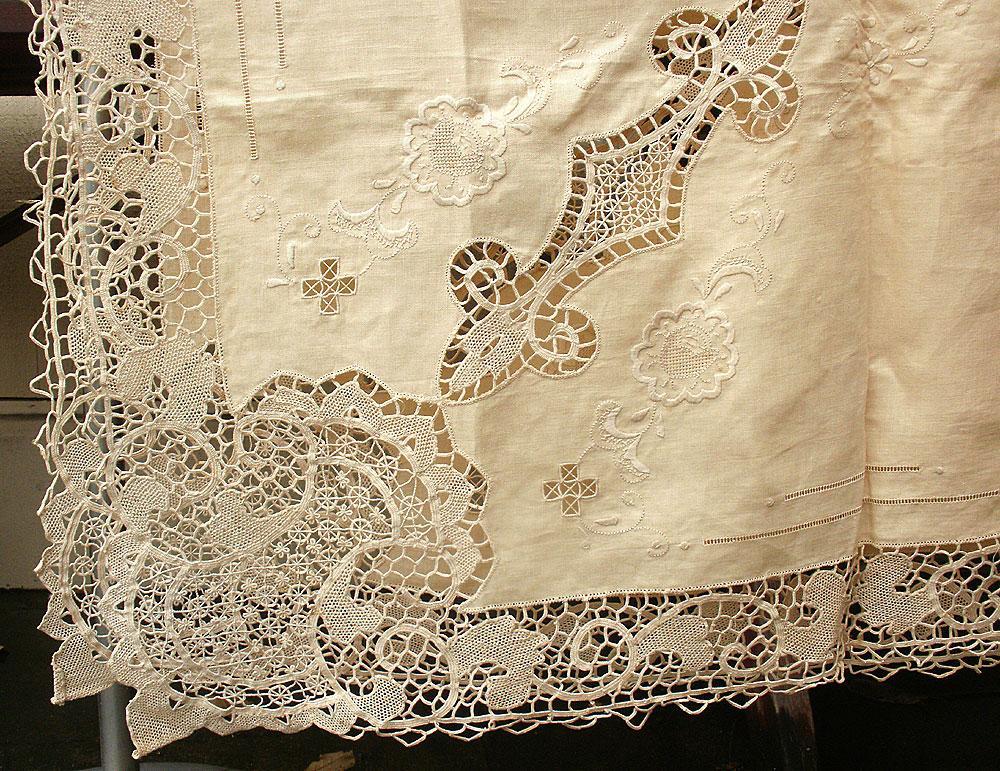 Embroidered Chinese Banquet 68