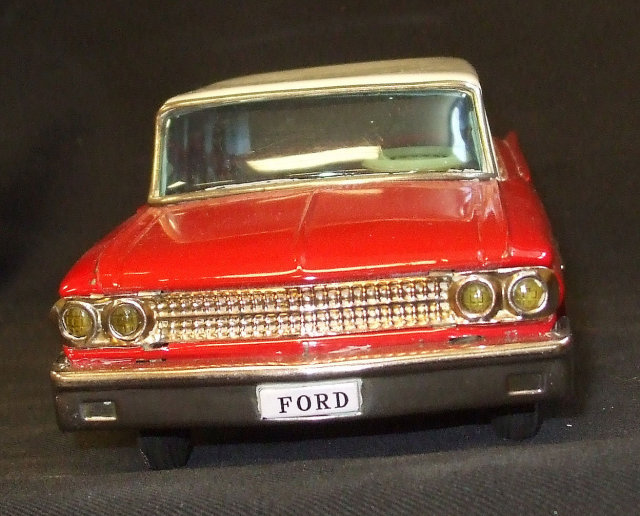 Vintage Ford Stationwagon Battery Operated TinToy Japan