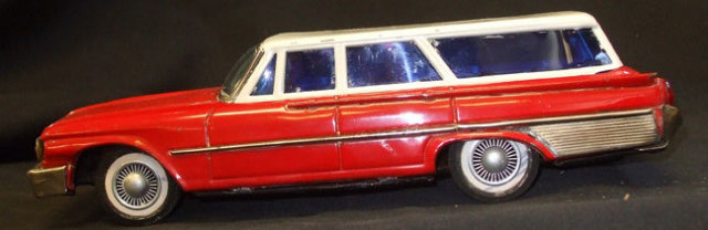 Vintage Ford Stationwagon Battery Operated TinToy Japan