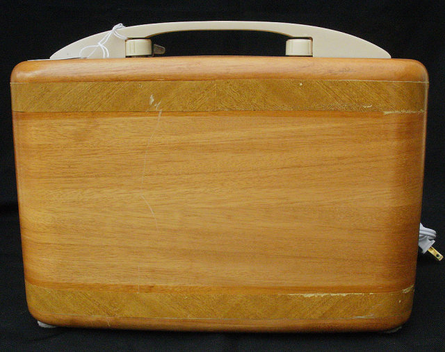 Vintage Wood Table Top Packer Bell Radio, Works Great