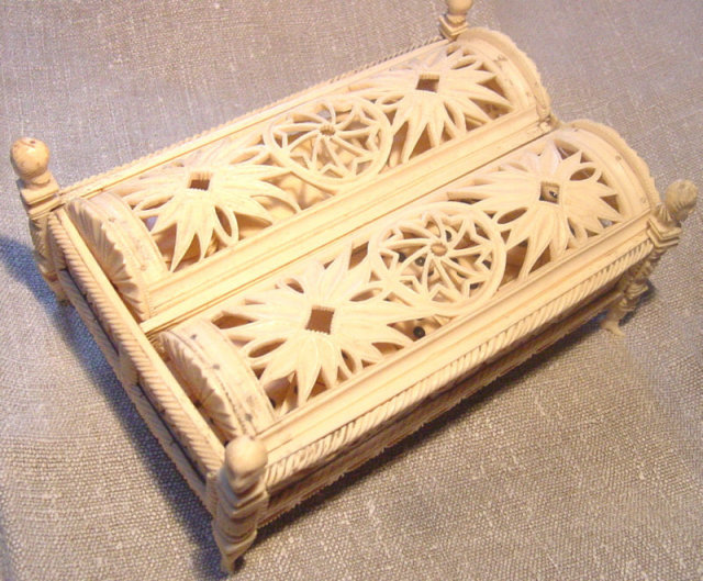 Scrimshaw Napoleonic P-O-W Dominoes Set