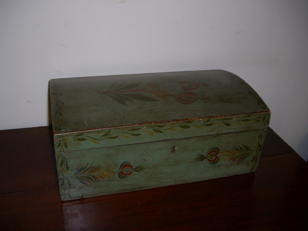 Painted New Hampshire Dower Box