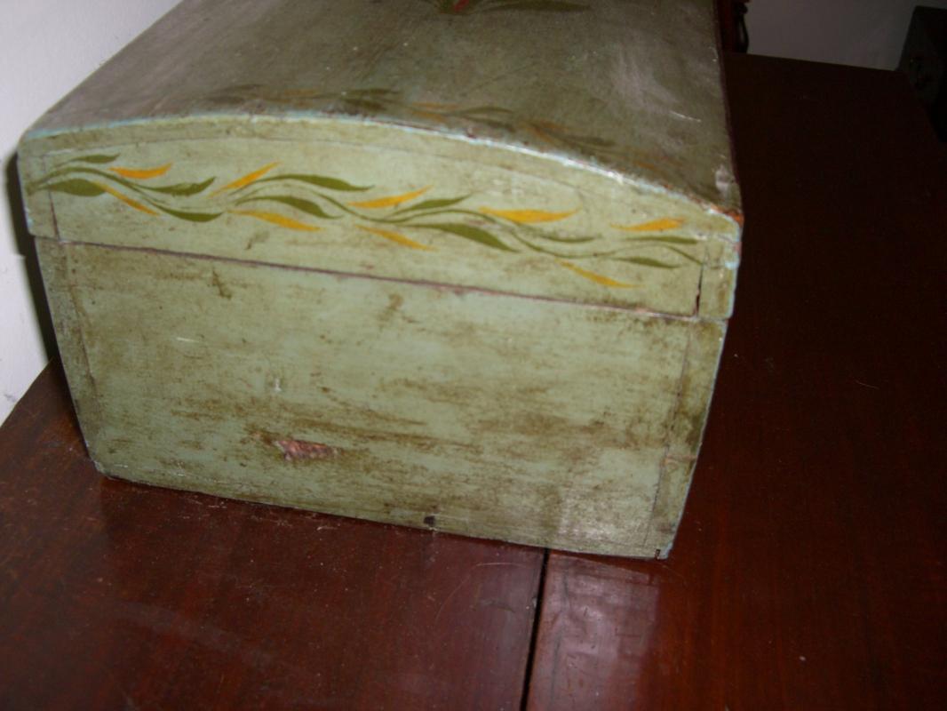 Painted New Hampshire Dower Box