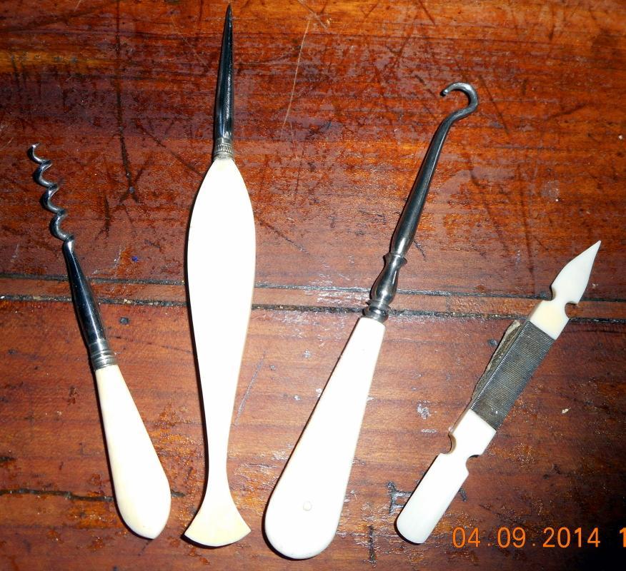 Elegant Victorian Gentlemen's Travel Kit