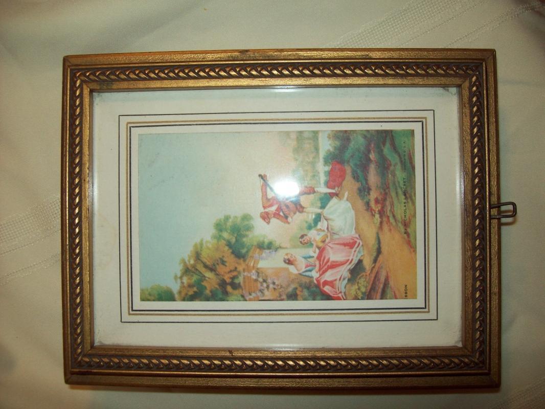 Golden Mirrored Jewel Box with Romantic Lithograph