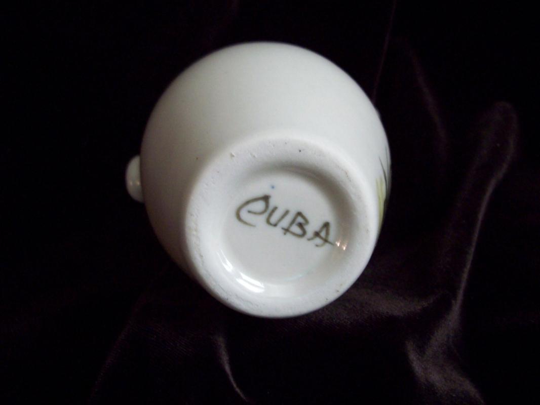 1940s souvenir Pot from CUBA