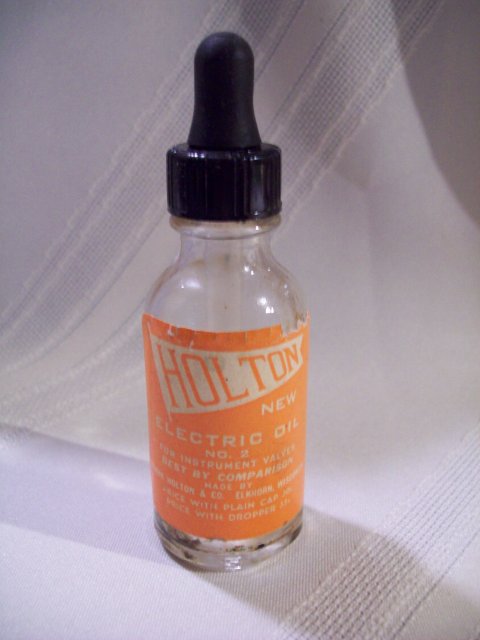 HOLTON NEW ELECTRIC OIL Bottle