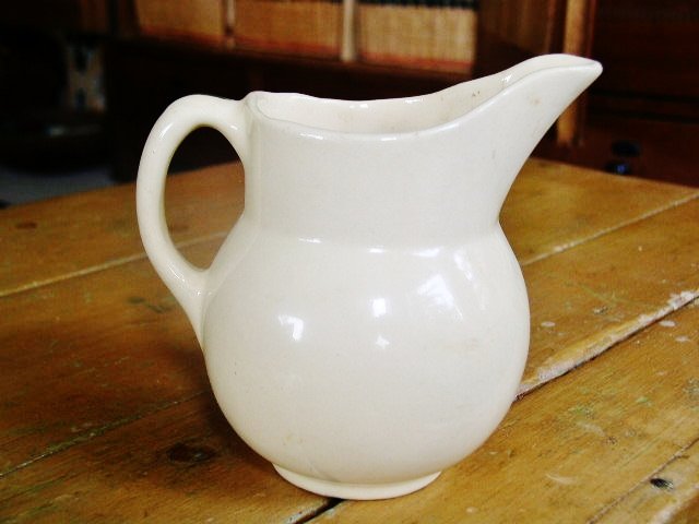 Wattsware Apple Pattern Pitcher