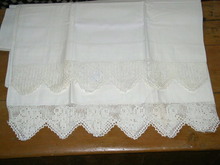 Lace Edged Pilowcases