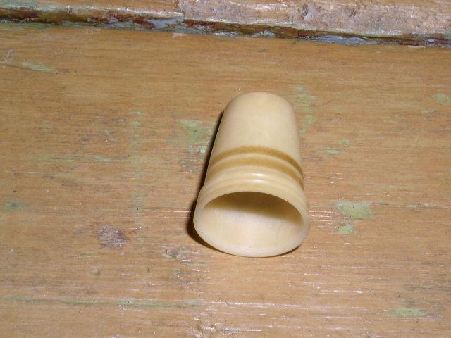 Plastic or Bakelite Thimble