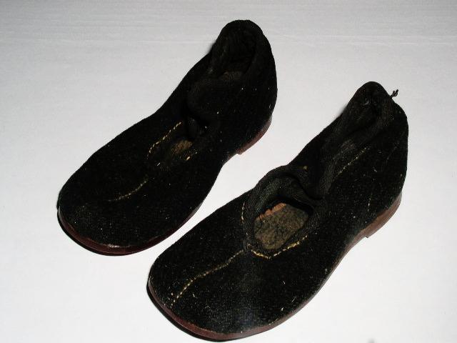 Child's Felt Shoes