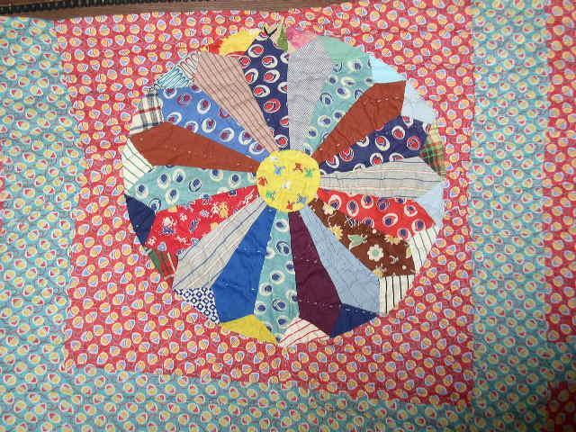 Dresden Plate Quilt - QLT