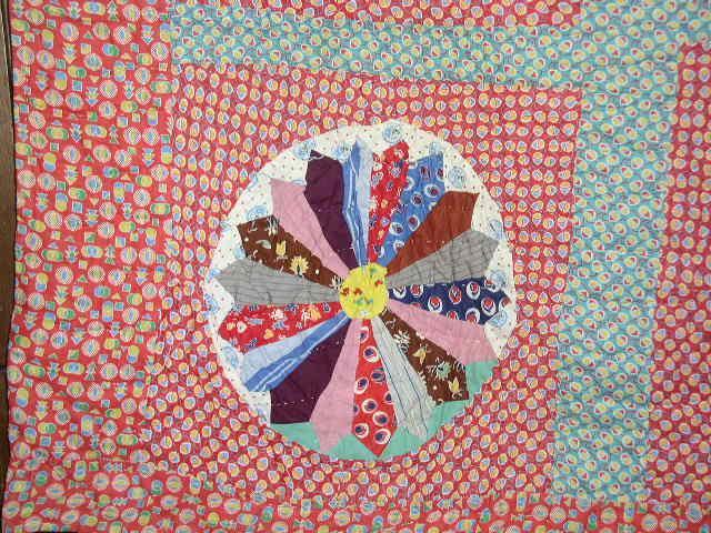 Dresden Plate Quilt - QLT