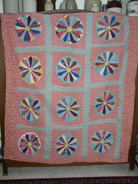 Dresden Plate Quilt - QLT