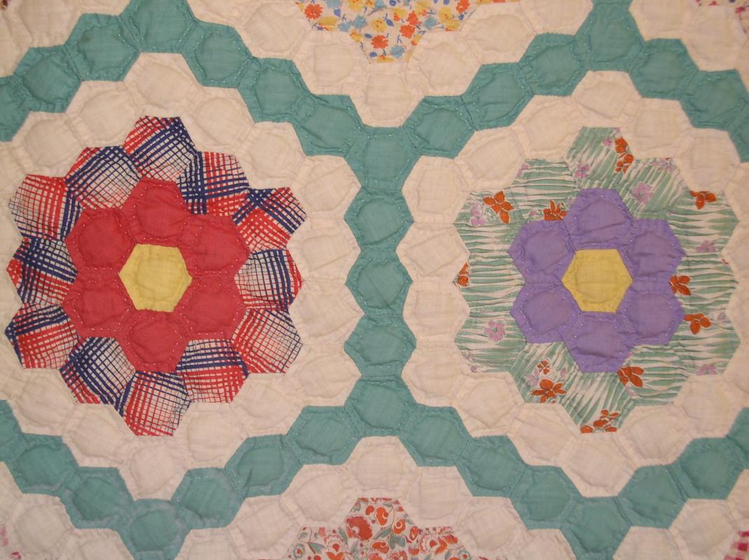 Grandmothers Flower Garden Quilt - QLT
