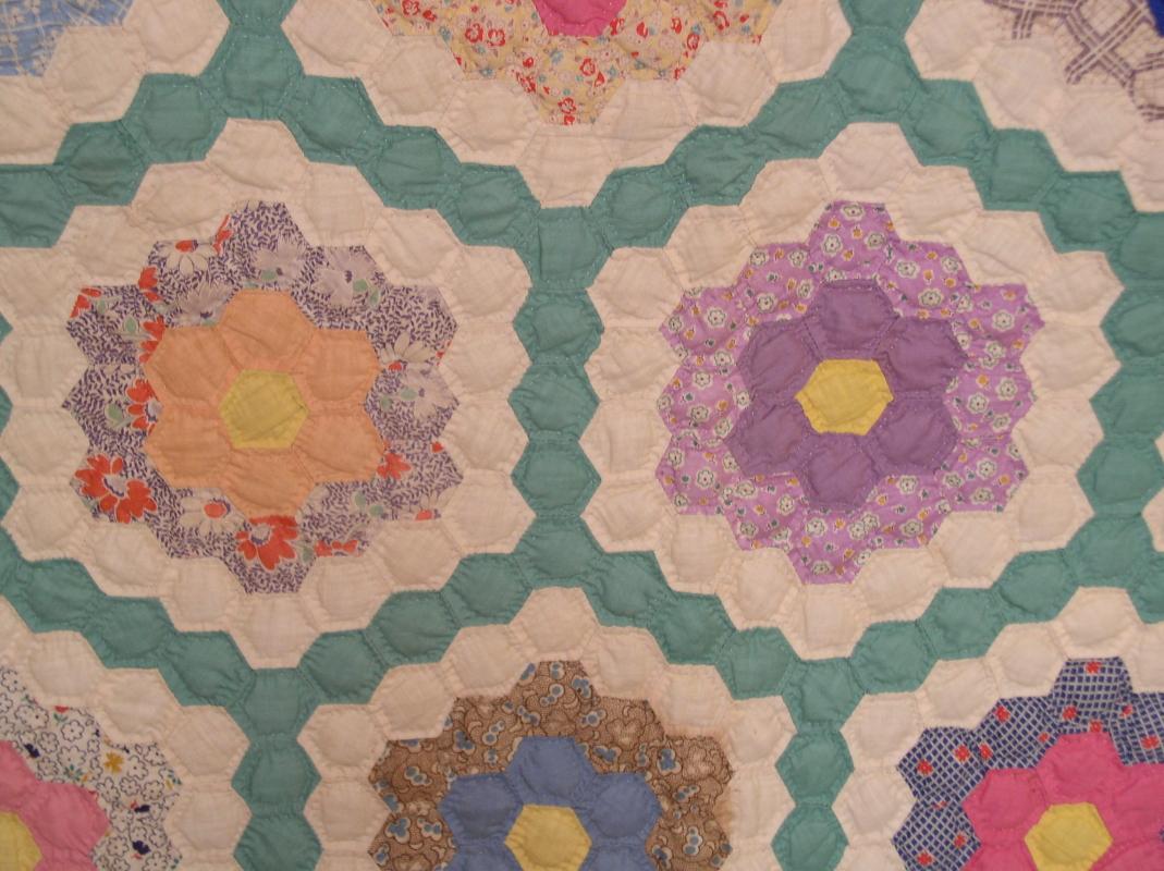 Grandmothers Flower Garden Quilt - QLT