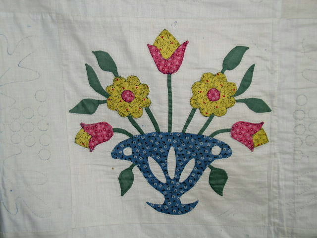 Floral Basket Appliqued Quilt - QLT