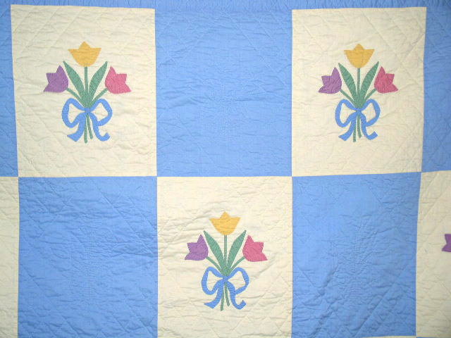 Floral Bouquet Appliqued Quilt - QLT