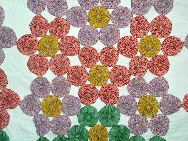 Yo-Yo Flower Quilt - QLT