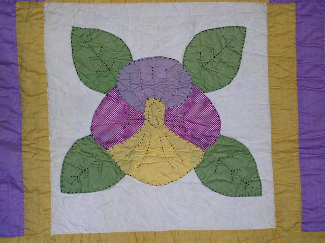 Pansy Appliqued Quilt - QLT