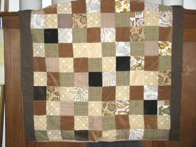 Carriage Robe - QLT