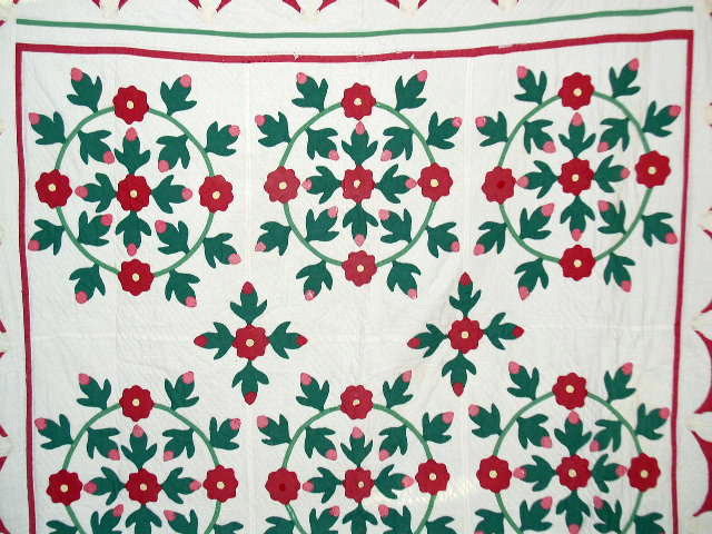 Rose Wreath Applique Quilt - QLT