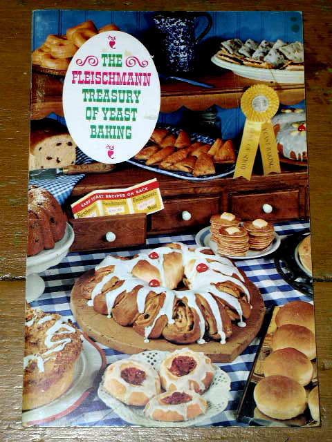 Fleischmann Treasury of Yeast Baking Cookbook