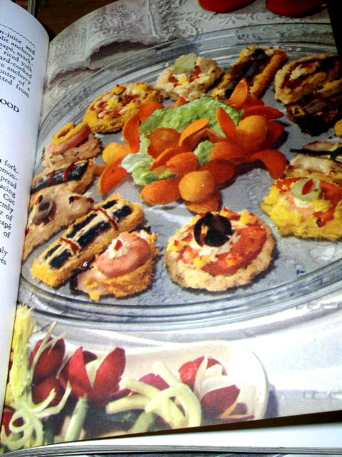 Woman's World Edition of the American Woman's Cook Book