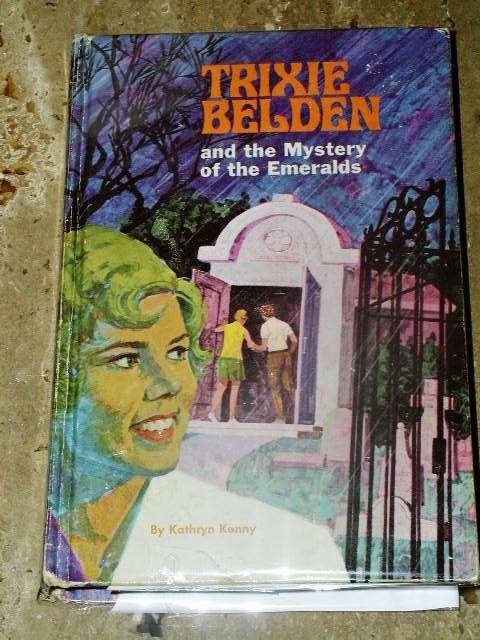 Trixie Belden, The Mystery of The Emeralds Book